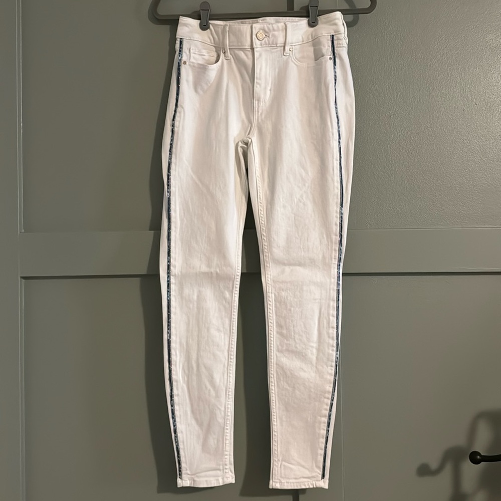 White House Black Market size 0, the skinny ankle, white Jean